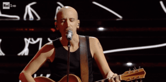 Sanremo 2022 – “Tuo padre, mia madre, Lucia”, tocca a Giovanni Truppi