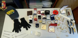 Genova, svuotano un appartamento in corso Torino: arrestati ladri trasferisti