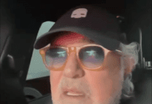 Genova, Flavio Briatore al cantiere del Salone Nautico per il nuovo Crazy Pizza