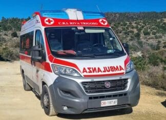 ambulanza croce rossa riva trigoso