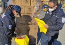 Falso Made in Italy, a La Spezia migliaia di panni da cucina contraffatti Dogana La Spezia
