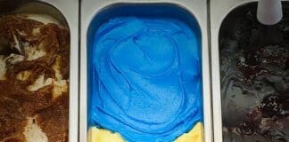 Genova, nasce il gelato con i colori dell’Ucraina e nessuno lo può comprare gelato-bandiera-ucraina