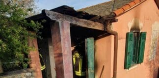 Recco, incendio in una villetta uccide tre cagnolini incendio verzemma recco