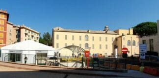 Coronavirus – Il servizio tamponi del Gaslini torna nel tendone dell’ospedale