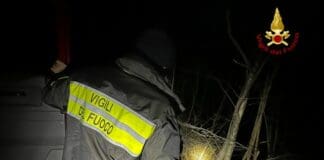 Spotorno, fulmine nell’entroterra provoca un incendio: intervengono i vigili del fuoco Vigili del fuoco disperso ricerca notte