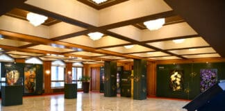 Euroflora e Carige insieme con la mostra “La Sostanza del Colore. Suggestioni floreali di Maria Rosa Vendola” – VIDEO