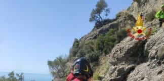 Camogli, Vigili del Fuoco soccorrono escursionista in difficoltà
