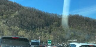 Autostrada, mezzo pesante prende fuoco sulla A7: code e rallentamenti