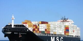 Genova, marittimo della Msc Rosaria cade in mare a Voltri, salvato Msc Rosaria