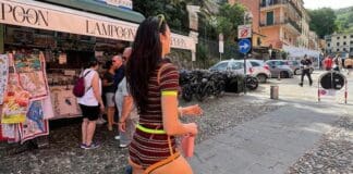 Portofino, dopo Kourtney Kardashian, anche Dua Lipa assaggia la focaccia Dua Lipa Portofino