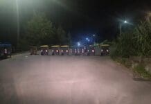 Genova, bidoni in mezzo alla strada per Crevari Crevari bidoni in mezzo alla strada