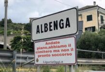 Pronto Soccorso di Albenga, ironia sul web ospedale Albenga cartello ironico