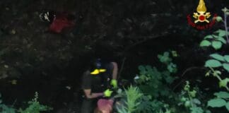 Genova, donna cade nel rio Rexello a Pegli, salvata dai vigili del Fuoco pegli soccorso persona Rexello