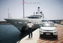 Genova, maxi yacht fermato dalla Guardia Costiera per problemi di sicurezza Friendship, nave fermata Guardia Costiera Genova