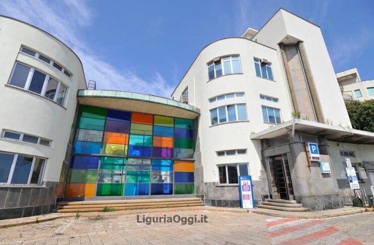 Gaslini Genova vetrata colorata