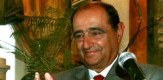 Genova, addio a Giuseppe Pericu, aperta a Palazzo Tursi la camera ardente Giuseppe Pericu sindaco Genova