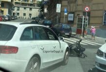 Genova, incidente a Marassi, auto contro moto in via Fereggiano incidente Marassi, via Fereggiano