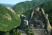 Il Castello della Pietra di Vobbia Castello della Pietra Vobbia