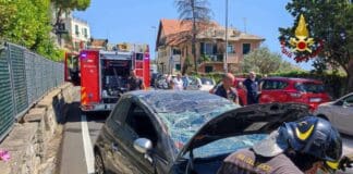 Bogliasco, auto si ribalta sull’Aurelia, traffico bloccato Incidente Bogliasco, auto capottata