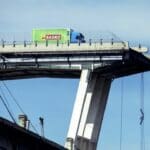 Ponte Morandi, scuse di Autostrade, Familiari delle Vittime: siamo sbigottiti Ponte Morandi furgone