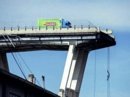 Ponte Morandi furgone