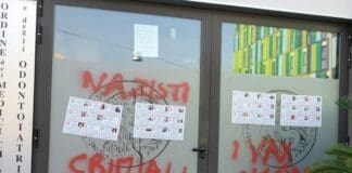 Savona, No Vax imbrattano sede dell’Ordine dei Medici No Vax Ordine medici Savona