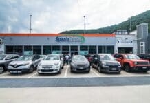 Genova, colpo di pistola contro un’auto esposta in un concessionario, indagini spazio Genova concessionario