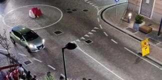Genova, ennesimo incidente alla rotatoria di via Cornigliano incidente rotatoria Cornigliano Genova