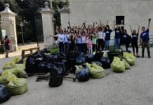 Pegli, i volontari di Plastic Free Liguria ripuliscono la spiaggia e villa Doria Plastic Free Liguria pulizia Pegli