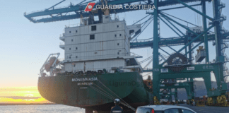 Genova, Guardia Costiera blocca nave con gravi irregolarità di sicurezza Monenvasia nave