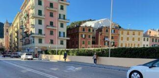 Genova, muri imbrattati da pseudo tifosi, Voltri unico quartiere a ripristinare Voltri ponte ripulito teppisti tifosi Genova