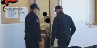 Albenga, controlli con cani antidroga al Liceo Giordano Bruno, sequestrato hashish Carabinieri cani antidroga cinofili Savona scuola