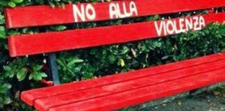 Genova, due panchine rosse nel quartiere di Struppa contro la violenza sulle donne Panchina rosa violenza donne