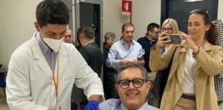 Coronavirus, Toti: necessario vaccinarsi sia contro covid che influenza Giovanni Toti vaccinazione anti influenzale