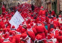 Genova, oggi la Camminata dei Babbi Natale per il Gaslini Passeggiata Babbi Natale Genova