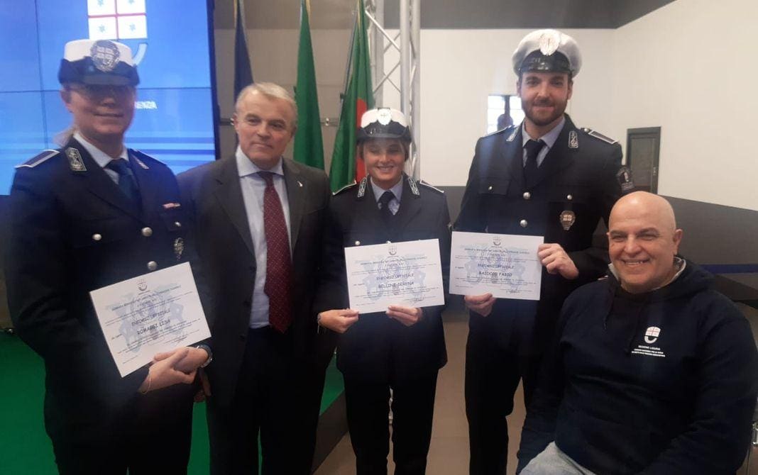 Polizia locale chiavari agenti premiati