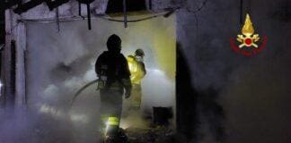 Genova, incendio in via dei Carpi a Molassana, distrutto un edificio incendio via Carpi Molassana Genova