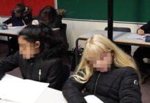 Genova, caloriferi freddi, studenti del Marsano protestano alla Città Metropolitana studenti freddo in classe