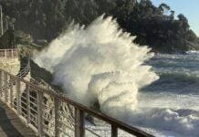 Genova, avviso per mareggiata intensa: chiusi gli accessi al mare mareggiata, onda, scogliera Bonassola