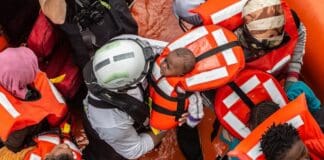 Migranti, oggi l’arrivo a Genova di Geo Barents con 131 persone a bordo Medici senza Frontiere salvataggio Migranti