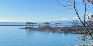 Genova, lunedì il Comune discute l’ipotesi di prolungamento del porto di Prà Porto di Prà, lato Pegli dentino