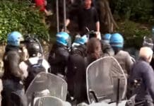 Genova, giornalista picchiato durante manifestazione, condannati 4 agenti Origone giornalista picchiato a Genova
