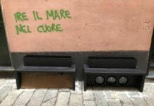 Genova, perplessità per le panchine in piazza Stella Panchine piazza Stella centro storico Genova