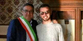 Alassio, cittadinanza italiana al giovane che aiutò anziani nell’epidemia Covid Albi Albino cittadinanza italiana