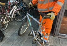 Genova, alla Maddalena nasce il laboratorio sociale della bici-officina Boom Chiavari rimozione biciclette abbandonate