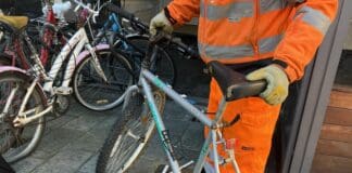 Chiavari dichiara guerra alle biciclette abbandonate e posteggiate male Chiavari rimozione biciclette abbandonate