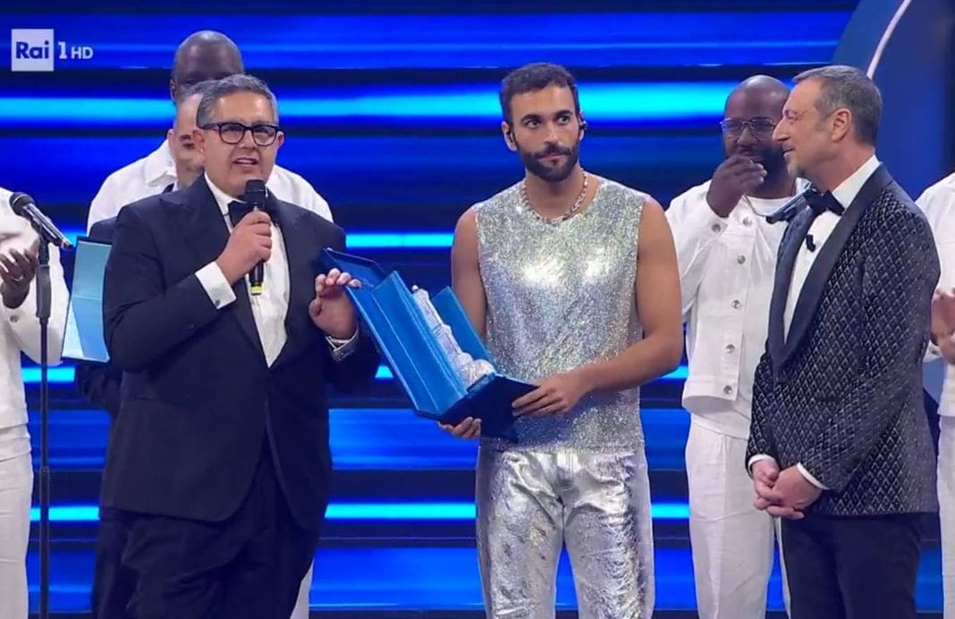 Marco Mengoni premio Lanterna Sanremo