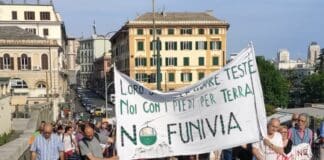 Genova, Funivia per il Righi, il Coordinamento delle Associazioni al corteo No funivia Lagaccio Genova