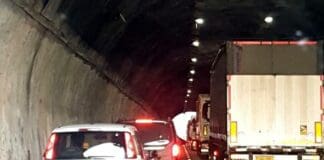 Genova, allarme bomba sull’autostrada A26, oggi nuova chiusura coda autostrada A10