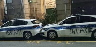Genova, scrive Infami sulle portiere delle auto della Polizia Locale, indagini polizia locale, infami, scritte sulle portiere, vandalismo